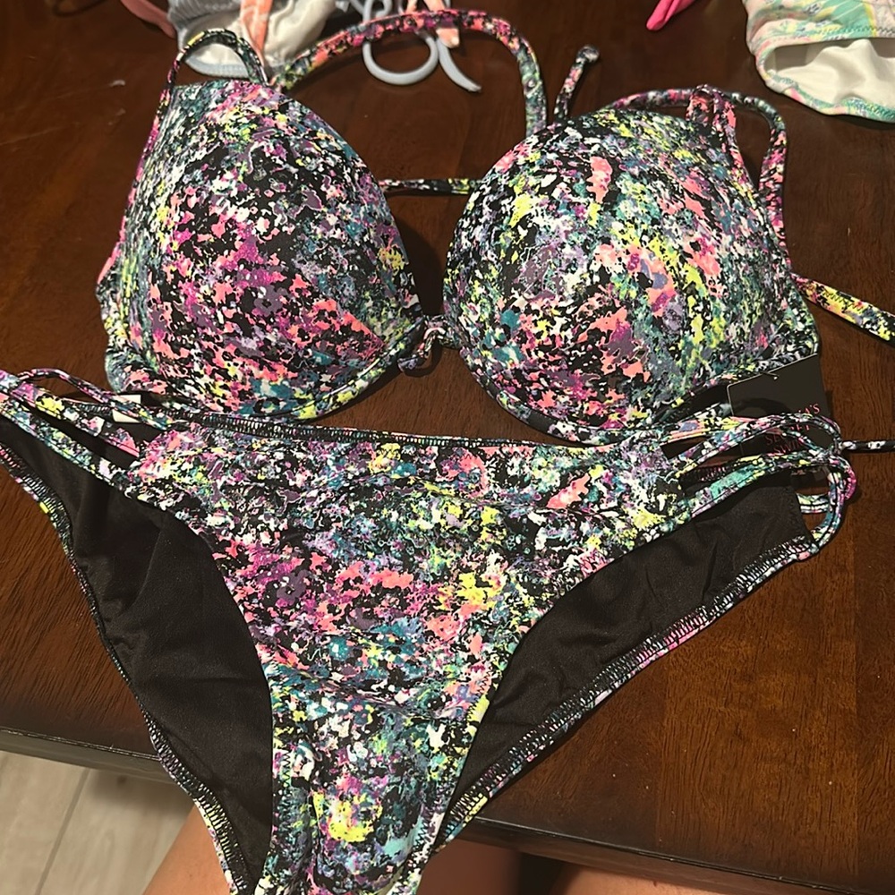 34D Victoria secret swim